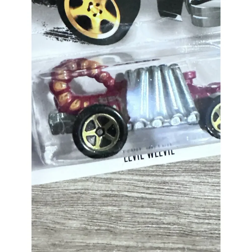 Hot Wheels Eevil Weevil HW City 2014 Street Beasts 51/250 Hotwheels H77
